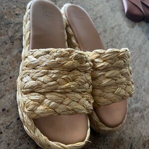 Target// flatform slide sandals